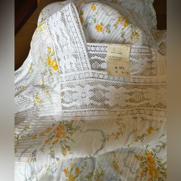 NWOT? Sweet Vintage Tie-Back Floral and Lace Floor Length Empire Waist Dress - Picture 8 of 8